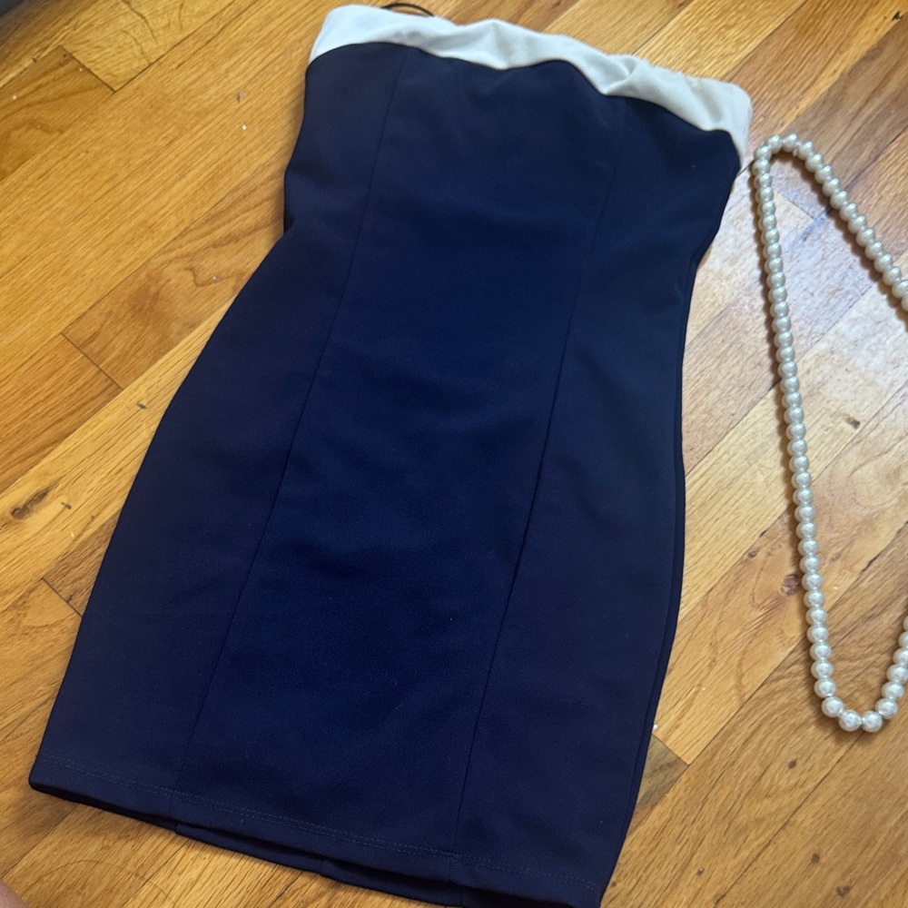 Elegant Black and Cream Strapless Dress